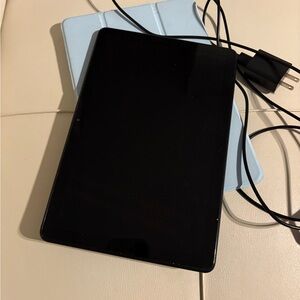 Black Amazon Fire HDTablet with Accessories